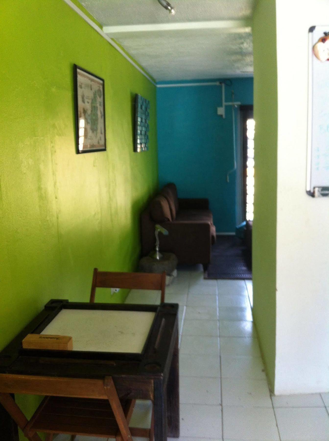 Vicky'S Keys Hostel Upper Princeʼs Quarter Esterno foto