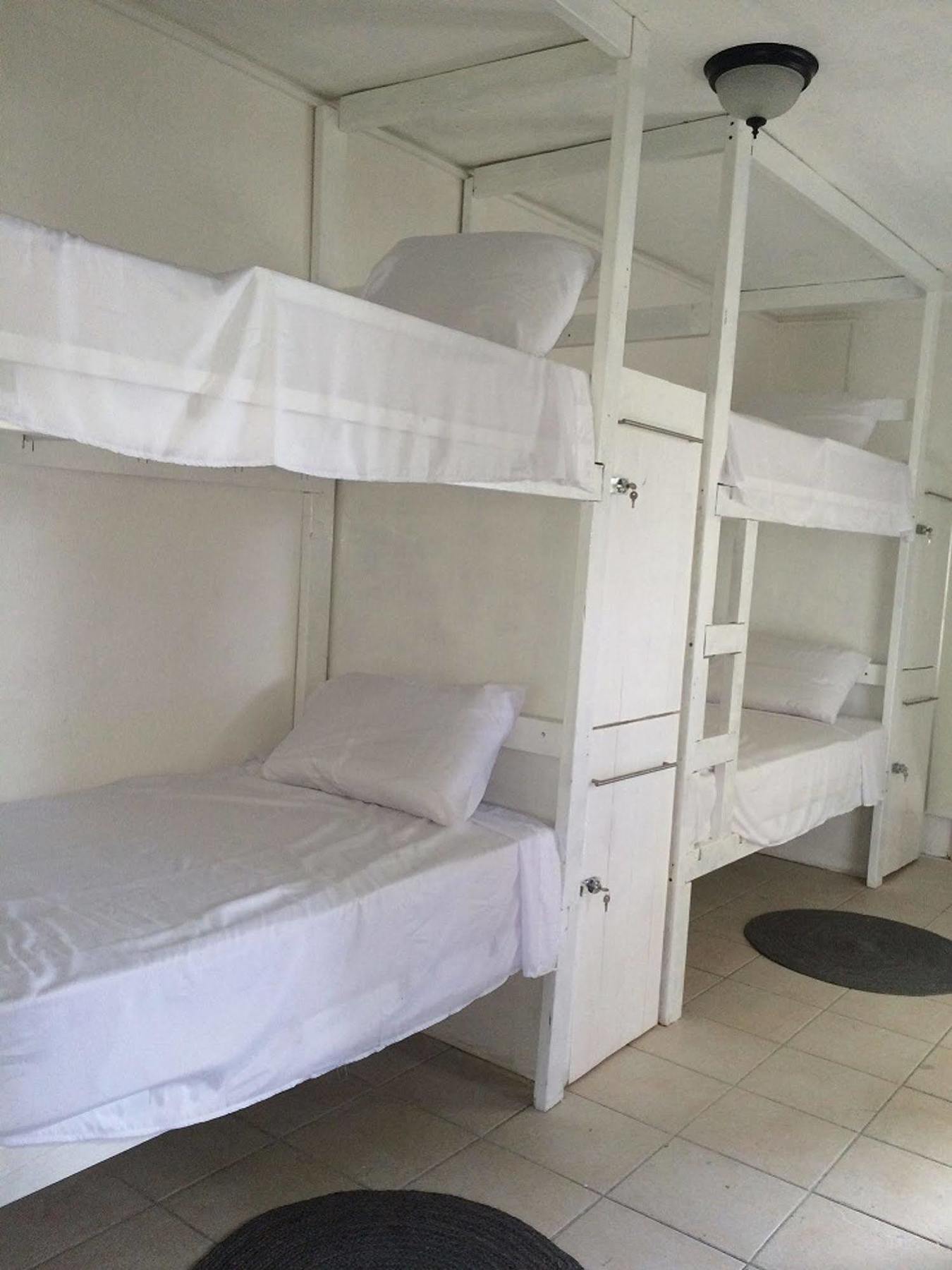 Vicky'S Keys Hostel Upper Princeʼs Quarter Esterno foto